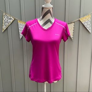 Columbia Omni Freeze Zero Hot Pink V Neck Top